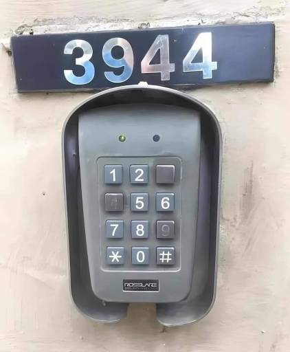 15758